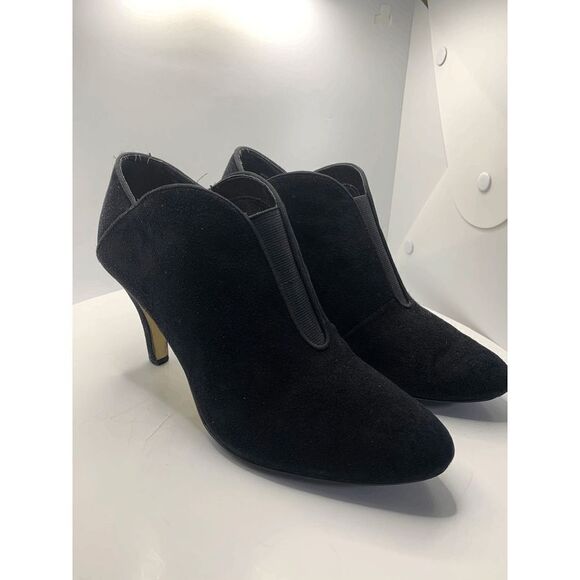 Adrienne Vittadini Black Suade Heel - Picture 1 of 5